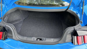 Ford Mustang-bagagetest: hoe groot is de kofferbak? - Autoblog