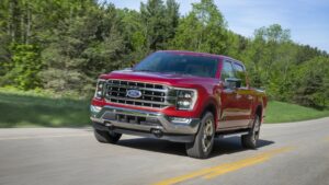 Ford thu hồi 113,000 xe bán tải F-150 do nguy cơ lật xe - Autoblog