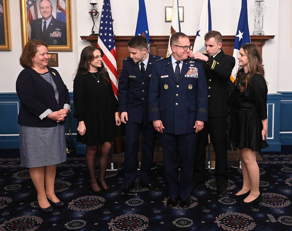Generalul Jim Slife a depus jurământul ca adjunct șef de personal al Forțelor Aeriene