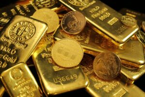 الذهب يتراجع وسط تلاشي الآمال بتخفيض أسعار الفائدة الأمريكية