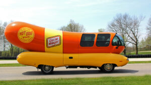 Hotdoggers gezocht: Jij zou de volgende Wienermobile-chauffeur kunnen zijn - Autoblog