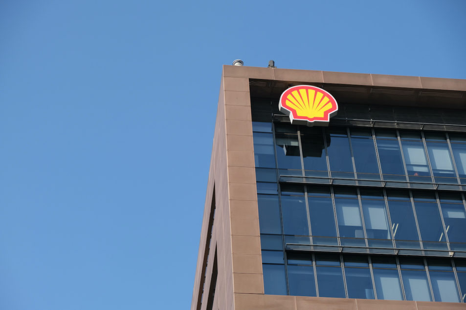 Investors to Back Resolution Calling for Shell to Align with Paris Agreement