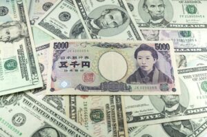 Jaapani jeen püsib USD suhtes ühe nädala vanuses kauplemisvahemikus