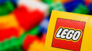 LEGO triumfă folosind drepturile de autor pentru a opri falsificatorii cu cifre de afaceri record