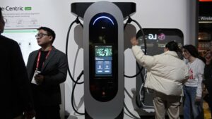 LG ouvre sa première usine de bornes de recharge pour véhicules électriques aux États-Unis - Autoblog