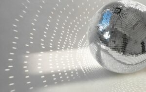 Let feber: bringer disco til astronomi - Physics World