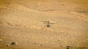 Elicottero su Marte rotto, rotto, un ex elicottero, ora abbandonato e solo