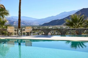 Een modern juweel uit het midden van de eeuw in Palm Springs wordt op de markt gebracht voor $ 8.75 miljoen