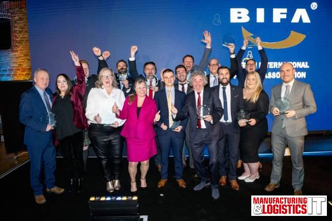 Suzi Perry gibt die Gewinner der BIFA Freight Service Awards bekannt