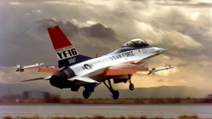 F-16 Fighting Falcon fyller 50 år idag: Vipers förflutna, nutid och framtid