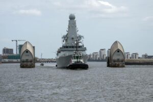 Wielka Brytania zwiększa ochronę okrętów wojennych przed rakietami balistycznymi