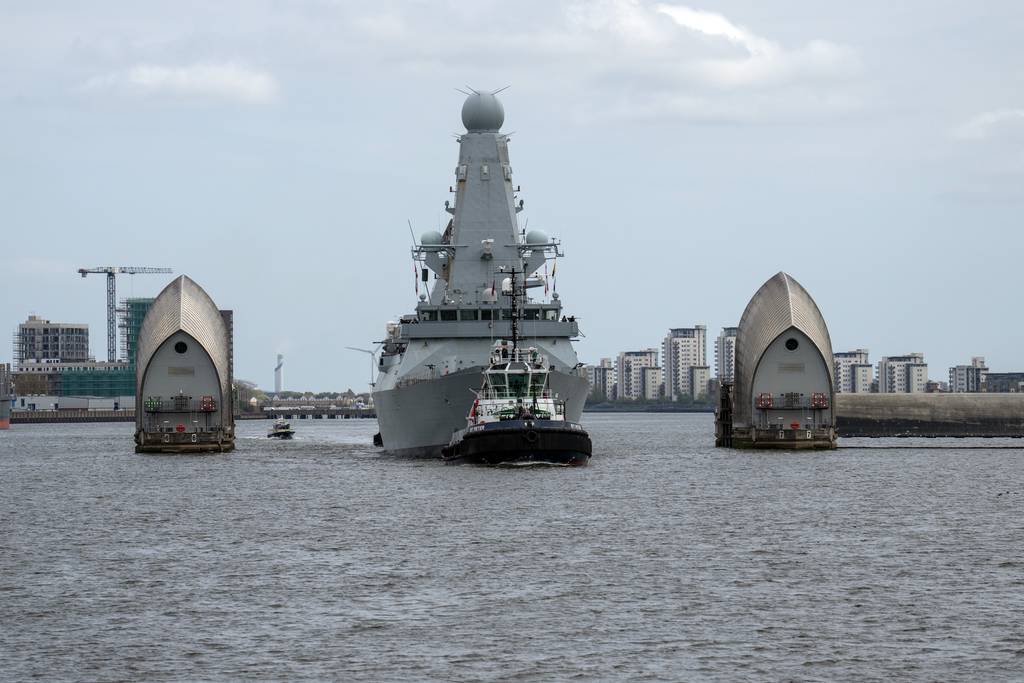 영국, 탄도미사일에 대한 군함 보호 강화 움직임