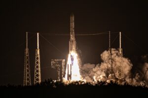 ULA markerar framgång med invigningsuppdraget för sin Vulcan-raket som lanserar en månbunden robotlandare