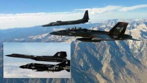 'Vandy 1' F/A-18F এবং U-2 বিখ্যাত F-4 এবং SR-71 ছবি পুনরায় তৈরি করুন