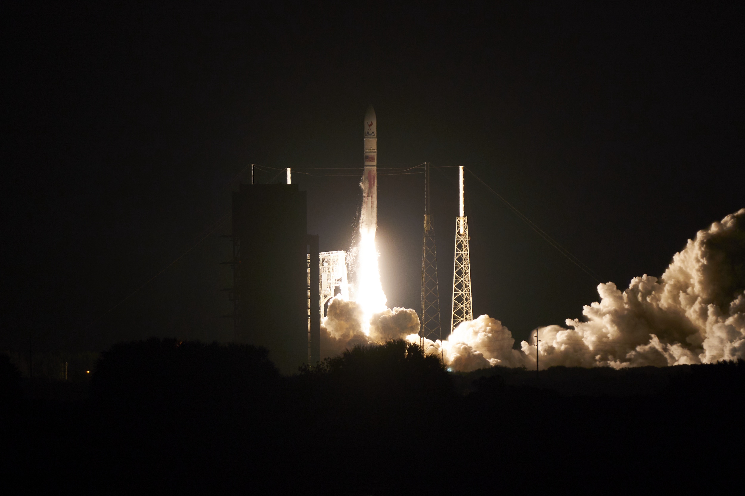 Vulcan Centaur lança módulo lunar Peregrine em missão inaugural