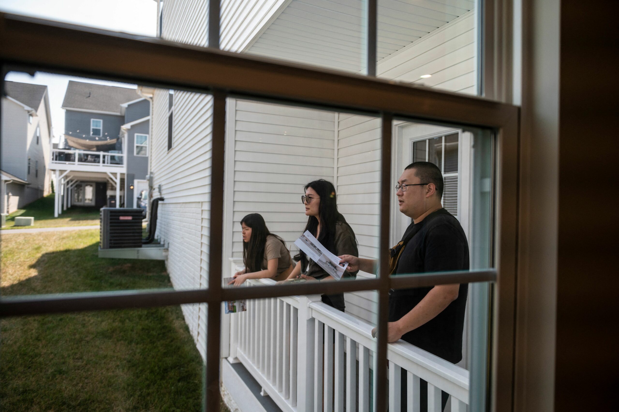 A demanda semanal por hipotecas cai à medida que os compradores lutam para encontrar casas acessíveis