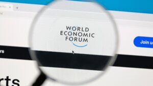 Pesquisa WEF: IA e geopolítica podem piorar a economia global