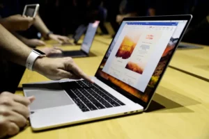 Hvor er Applications Folder på MacBook