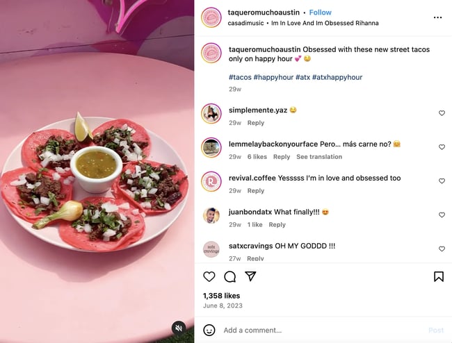 Креативні маркетингові ідеї для ресторанів: Тарілка фірмових рожевих коржиків Taquero Mucho.
