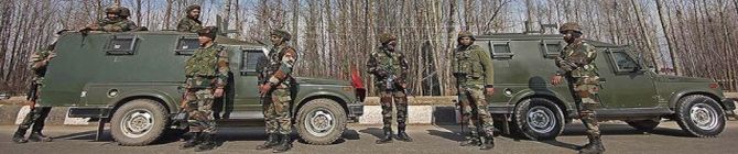 India øker grenseforsvaret til Pakistan over frykt for angrep i Hamas-stil