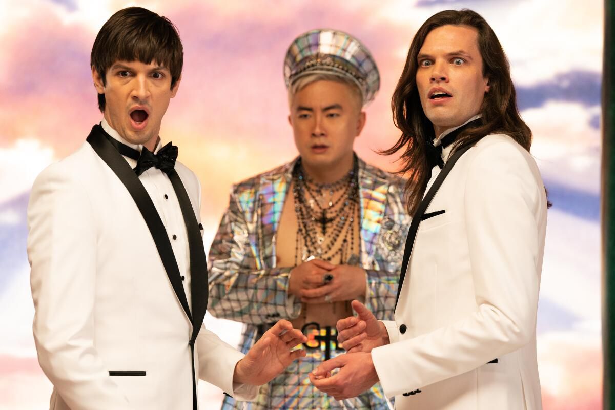 (De izquierda a derecha) Josh Sharp, Bowen Yang y Aaron Jackson en Dicks: The Musical.